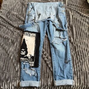 Men's Distressed Blue Jeans